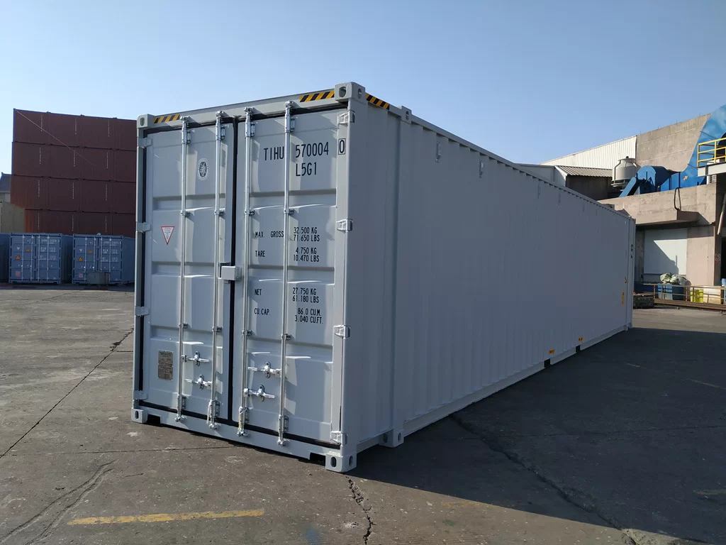 130d33_c5259c095f3640469d943f8124857b3cmv2-1.webp Container 45' High Cube – Bild 1